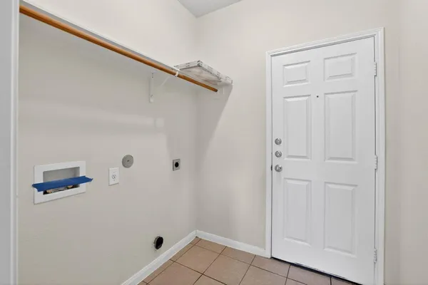 $294,900 | 136 Eider Drive, Sanger, TX 76266