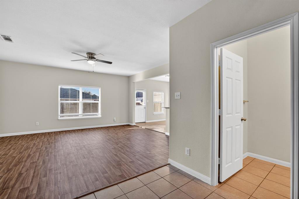 136 Eider Drive Sanger, TX 76266 - Photo 7 of 30