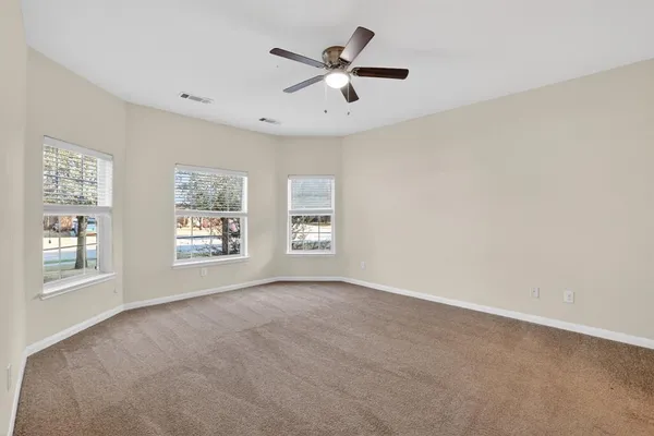 $294,900 | 136 Eider Drive, Sanger, TX 76266