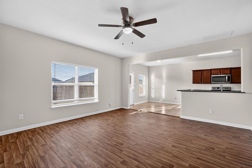 136 Eider Drive Sanger, TX 76266 - Photo 10 of 30