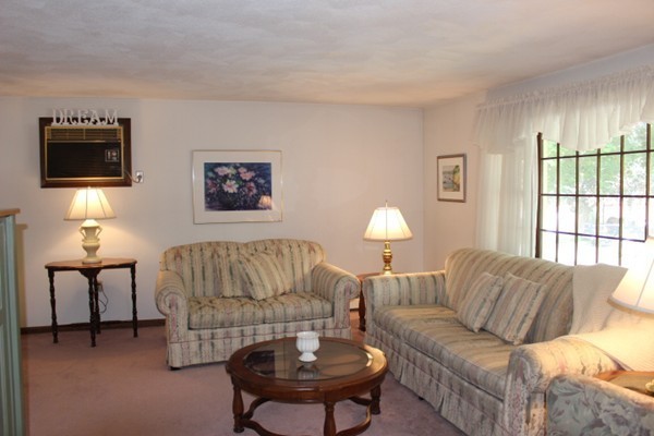 26 Riverside Drive Reading, MA 01867 - Photo 5 of 16 Gallery Image 5