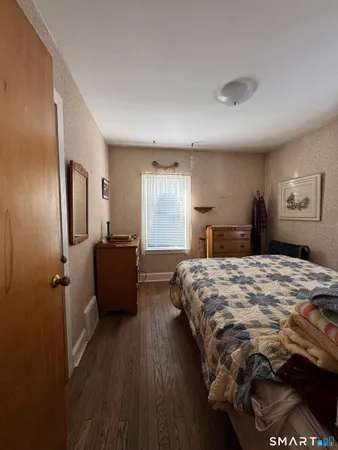 $274,900 | 9 Central Avenue, Winchester, CT 06098