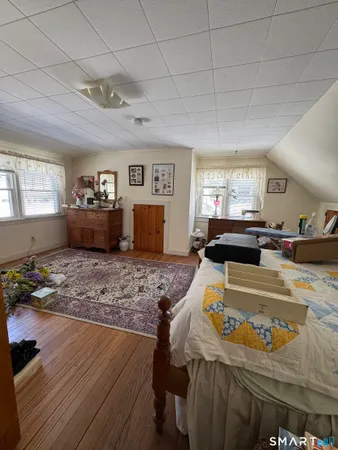 $274,900 | 9 Central Avenue, Winchester, CT 06098