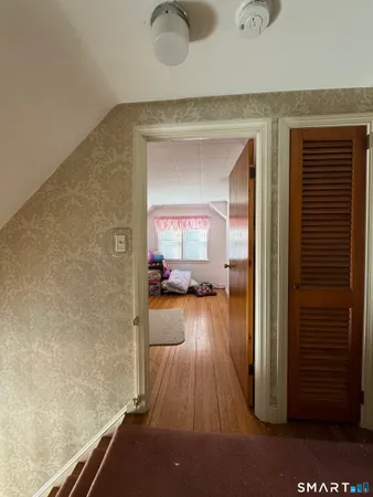 $274,900 | 9 Central Avenue, Winchester, CT 06098