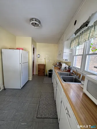 $274,900 | 9 Central Avenue, Winchester, CT 06098