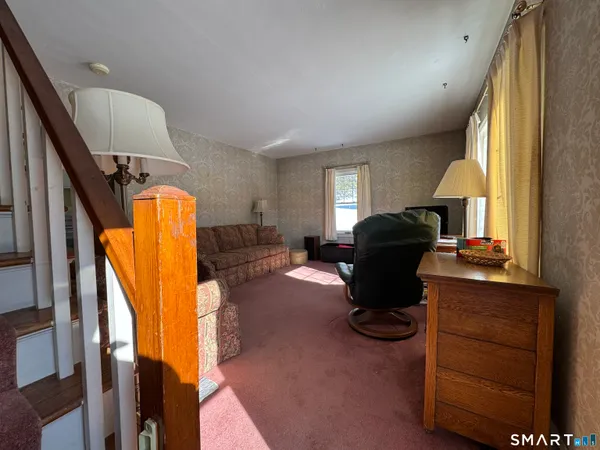 $274,900 | 9 Central Avenue, Winchester, CT 06098