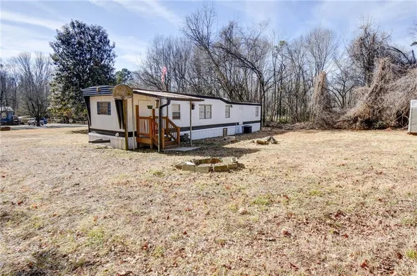 $1,150 | 4574 Calhoun Drive, Liberty, NC 27298