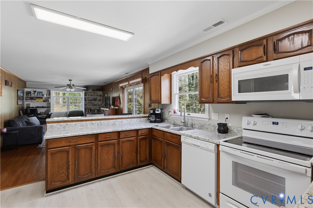 3341 East Princeton Road Petersburg, VA 23805 - Photo 4 of 32 Looking Towards Family Room