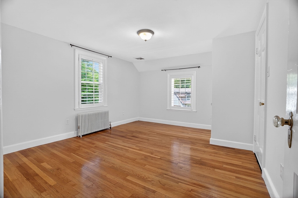 35 Cleveland Road Wellesley, MA 02481 - Photo 13 of 18