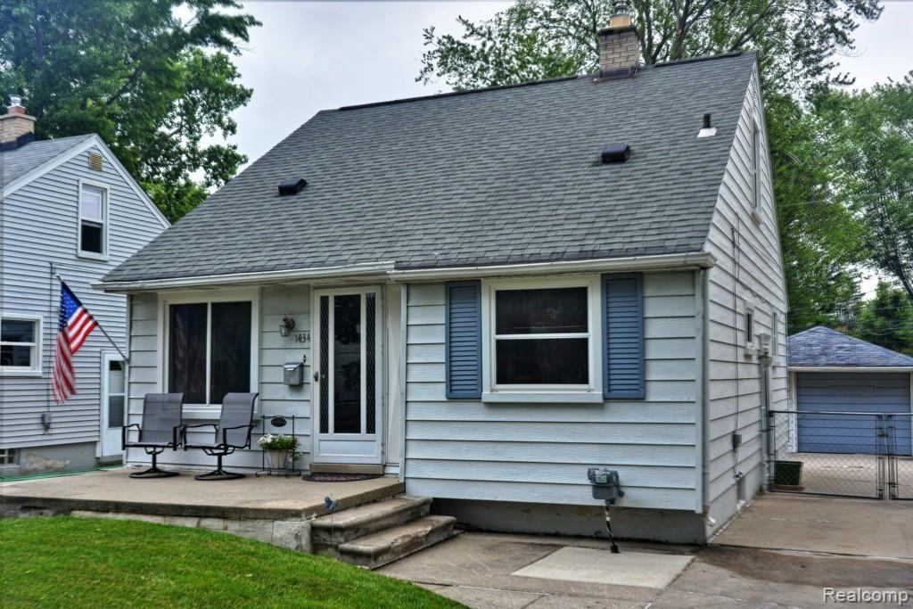 1434 Oakley Road Clawson, MI 48017 - Photo 1 of 23 2_7L8F8N_still_front2.hdr