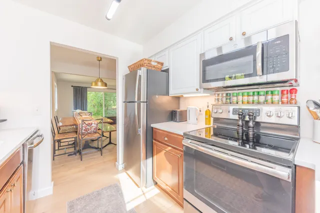 $480,000 | 577 Glendale Circle, Ann Arbor, MI 48103