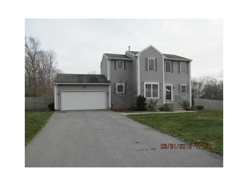 82 Fieldstone Drive Coventry, RI 02816 - Photo 1 of 15 Exterior Front.