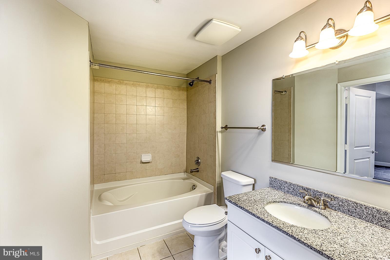 3650 South Glebe Road, Unit 666 Arlington, VA 22202 - Photo 7 of 21 Bath