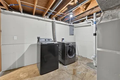 $360,000 | 8521 Goodman Street, Overland Park, KS 66212