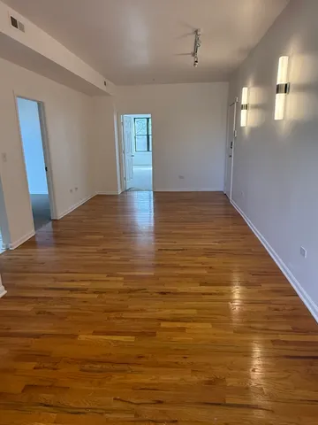 $2,000 | 5726 South King Drive, Unit 3A, Chicago, IL 60637