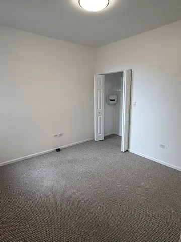 $2,000 | 5726 South King Drive, Unit 3A, Chicago, IL 60637