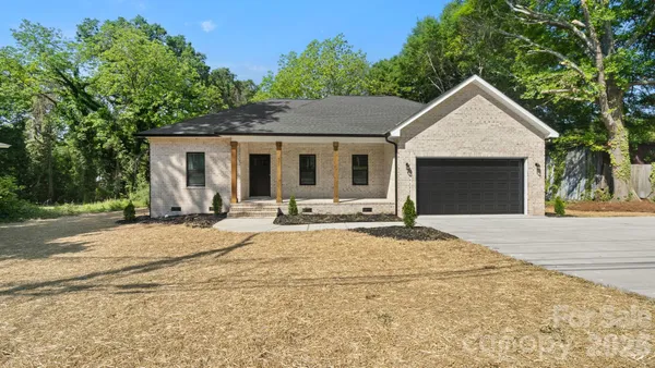 $498,000 | 511 North Flint Street, Lincolnton, NC 28092