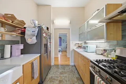 $699,900 | 16 Davie Circle, Chapel Hill, NC 27514