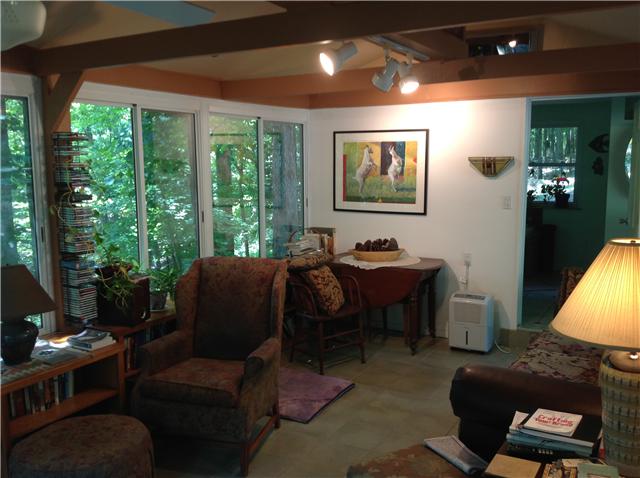 1100 Timber Ridge Road Charlotte, TN 37036 - Photo 3 of 19 Several living areas.