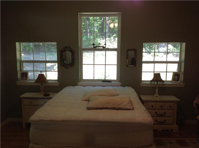 1100 Timber Ridge Road Charlotte, TN 37036 - Photo 7 of 19 Another large bedroom.