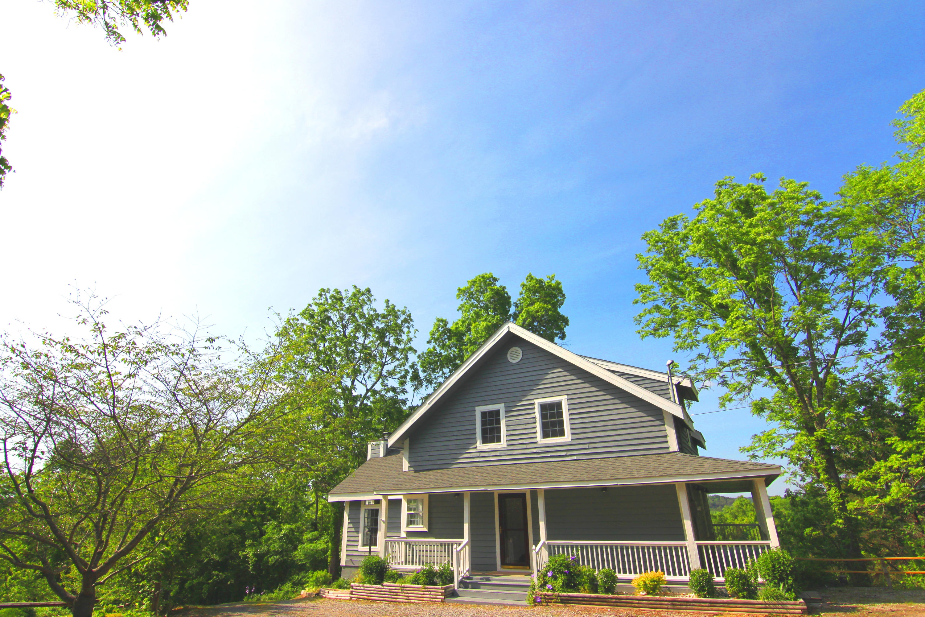 2513 Valley View Road Dandridge, TN 37725 - Photo 1 of 36 Front