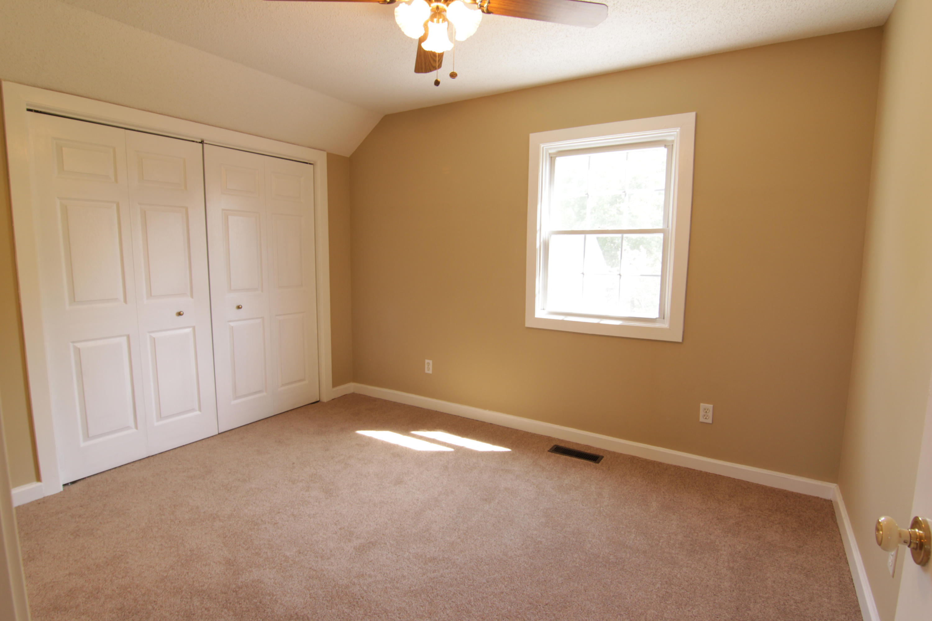 2513 Valley View Road Dandridge, TN 37725 - Photo 20 of 36 Bedroom 2