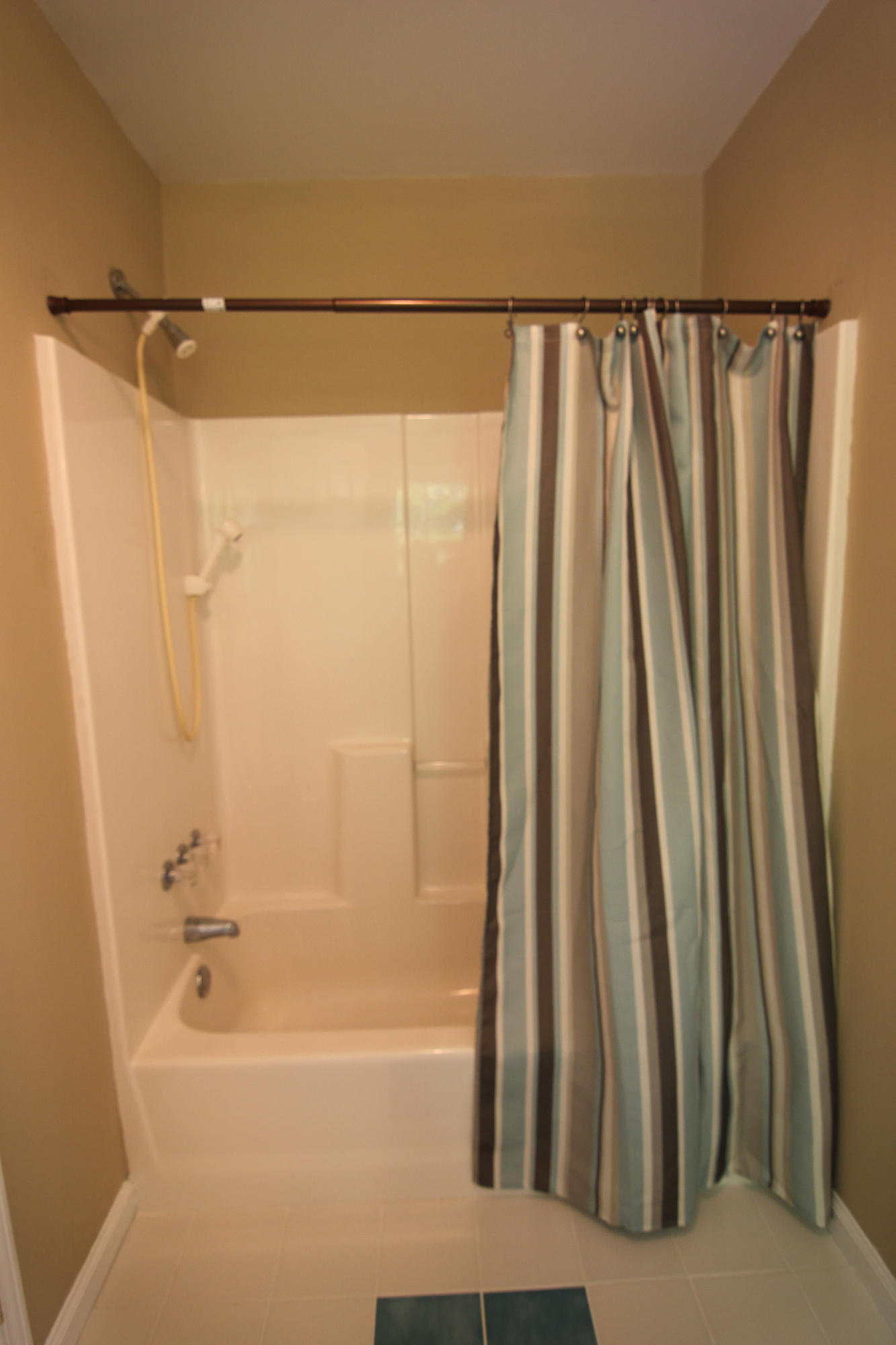 2513 Valley View Road Dandridge, TN 37725 - Photo 21 of 36 Upstairs Shower