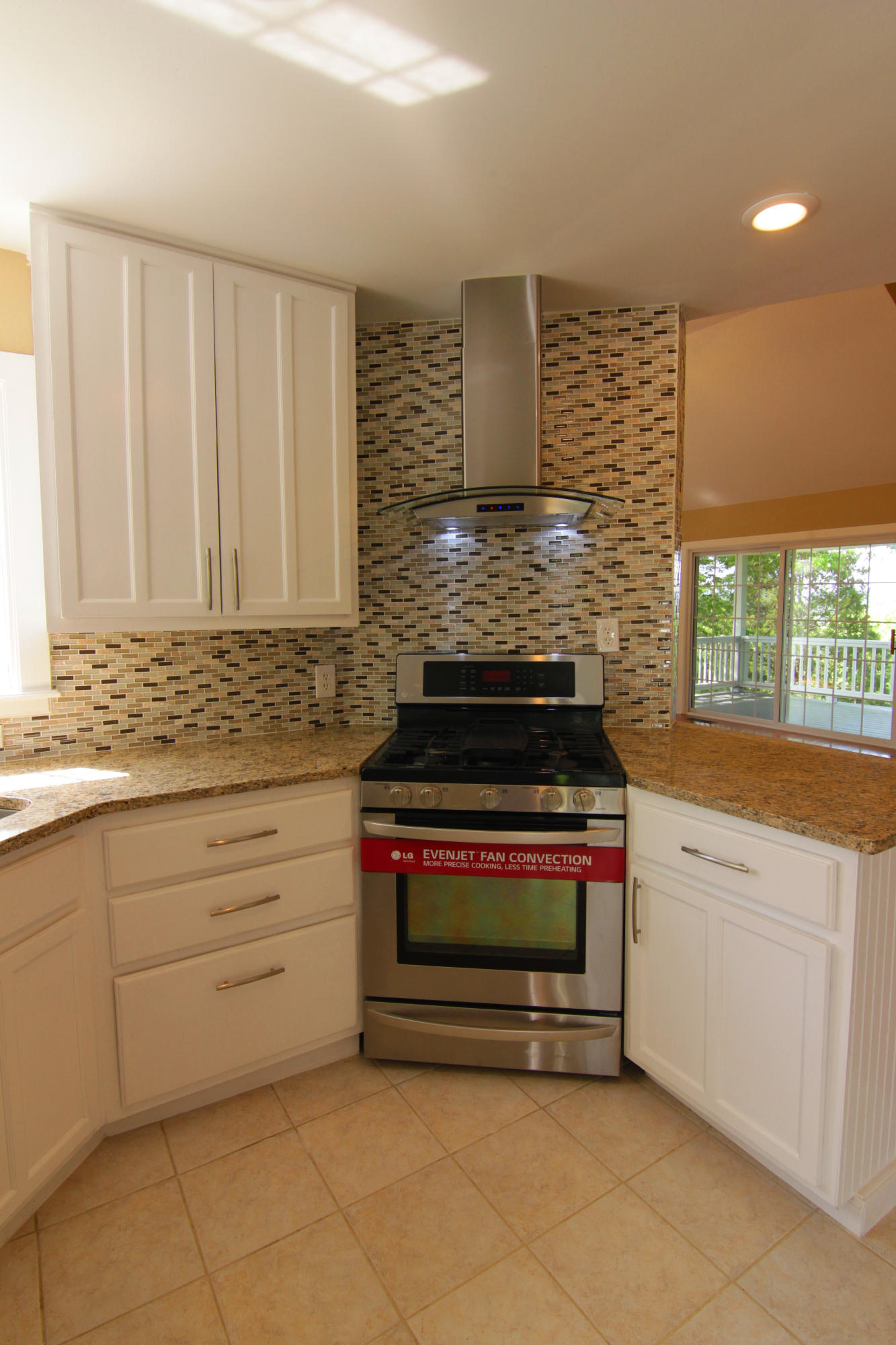 2513 Valley View Road Dandridge, TN 37725 - Photo 4 of 36 Kitchen 5