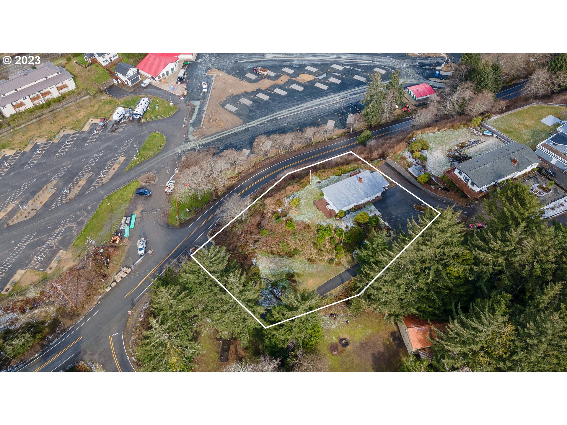 1231 Lighthouse Road Winchester Bay, OR 97467 - Photo 5 of 23 Gallery Image 5