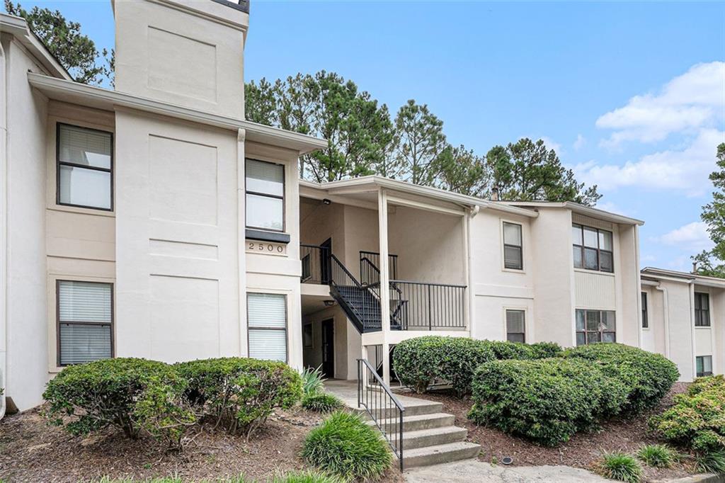 2501 Huntingdon Chase Atlanta, GA 30350 - Photo 1 of 1