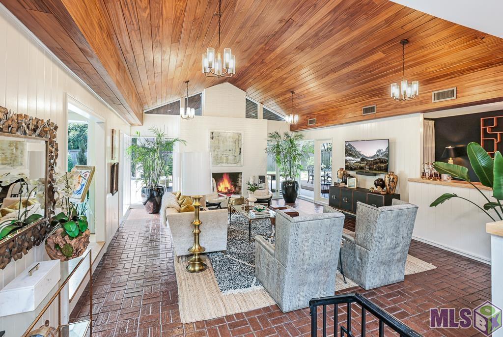 7460 Rienzi Boulevard Baton Rouge, LA 70809 - Photo 7 of 23