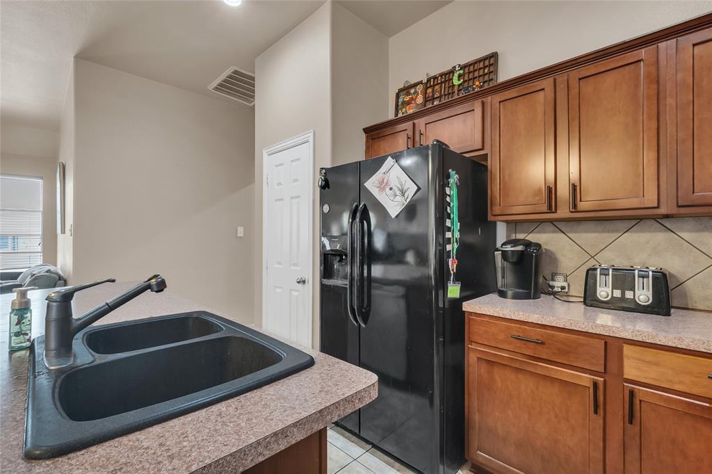 1728 Mercer Way Savannah, TX 76227 - Photo 16 of 20
