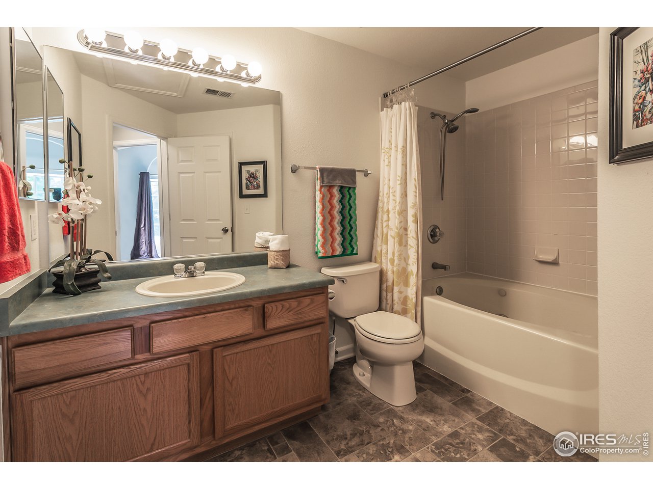 5151 29th Street, Unit 1011 Greeley, CO 80634 - Photo 22 of 33 Master bath