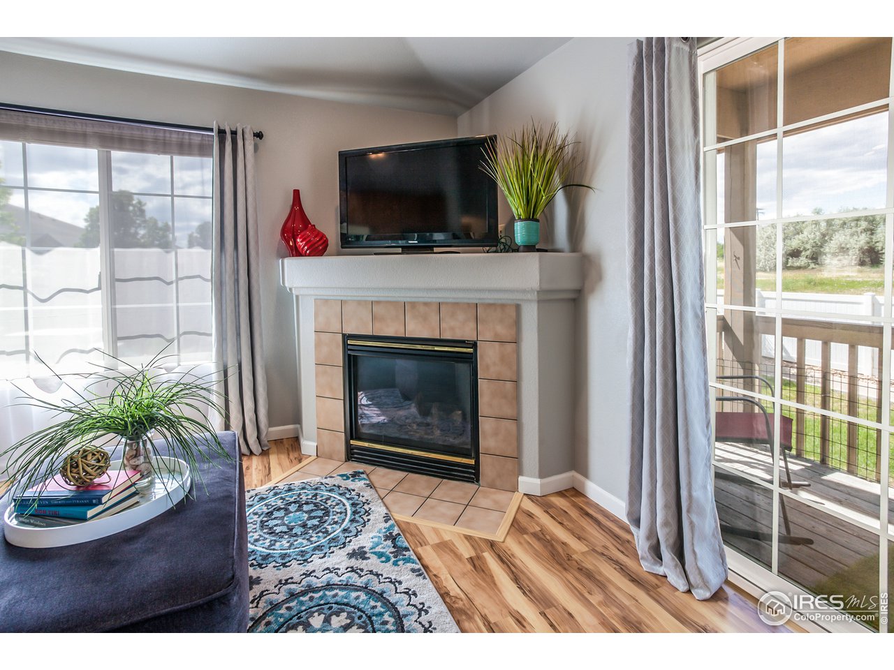 5151 29th Street, Unit 1011 Greeley, CO 80634 - Photo 4 of 33 Living room