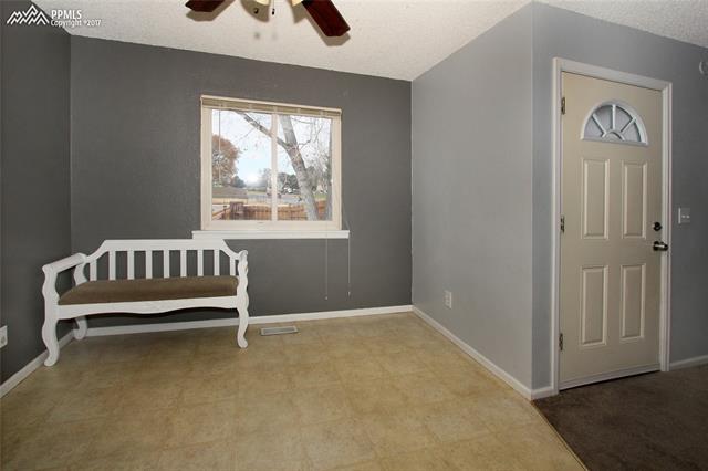 1835 Monterey Road Colorado Springs, CO 80910 - Photo 5 of 22 Breakfast nook