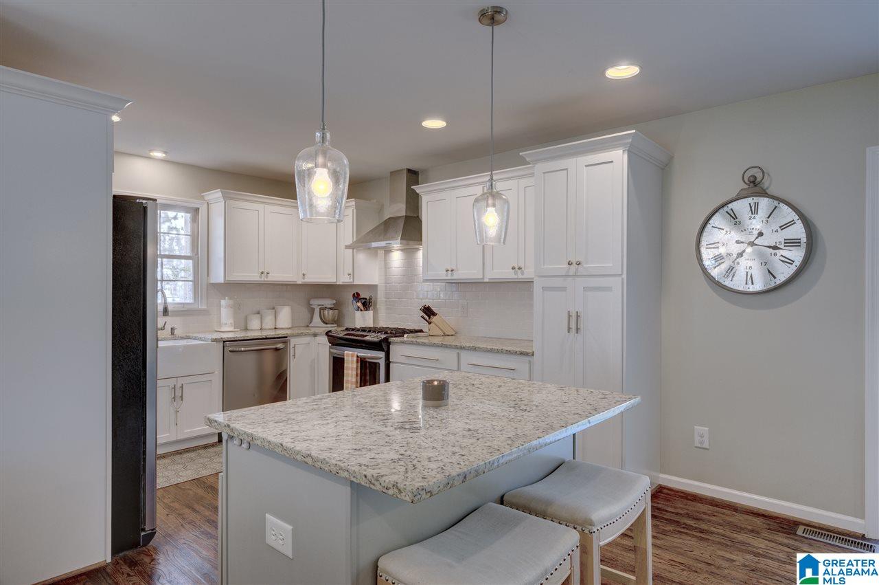 3309 Shallowford Road Vestavia Hills, AL 35216 - Photo 8 of 38