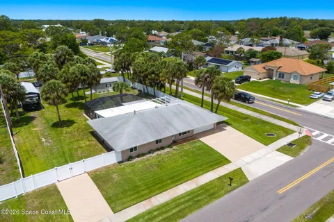 $469,900 | 498 Chamberlin Avenue Northwest, Palm Bay, FL 32907