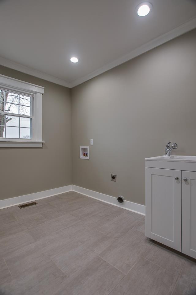 83 You Take It Road Ardmore, TN 38449 - Photo 16 of 30 an empty room with a window