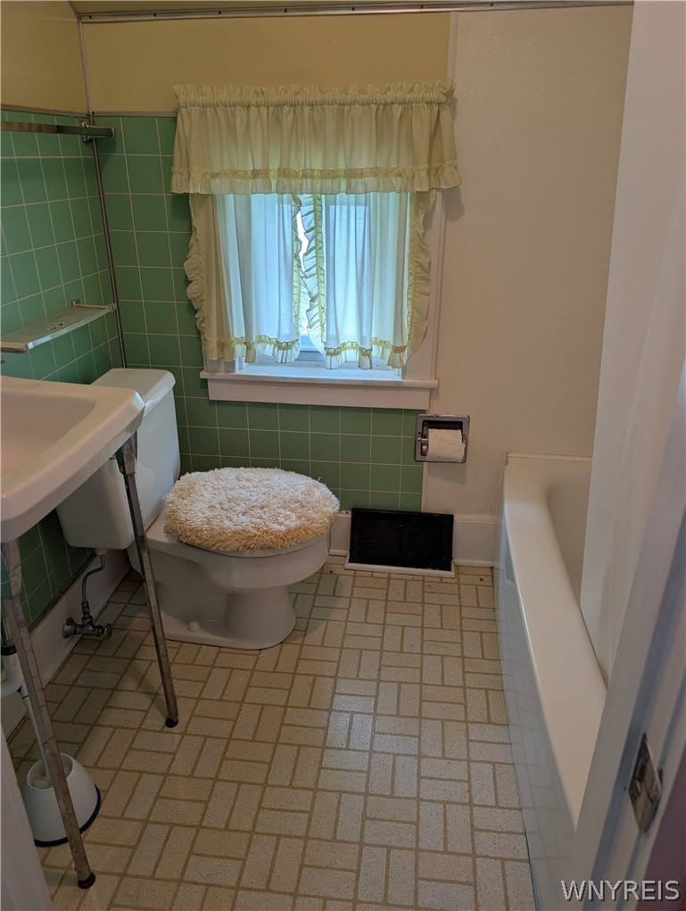 111 South 7th Street Olean, NY 14760 - Photo 24 of 33 2nd floor full bathroom