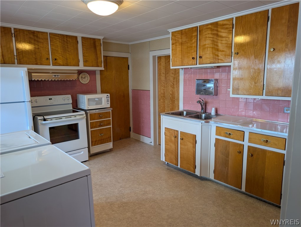 111 South 7th Street Olean, NY 14760 - Photo 7 of 33 1st floor kitchen