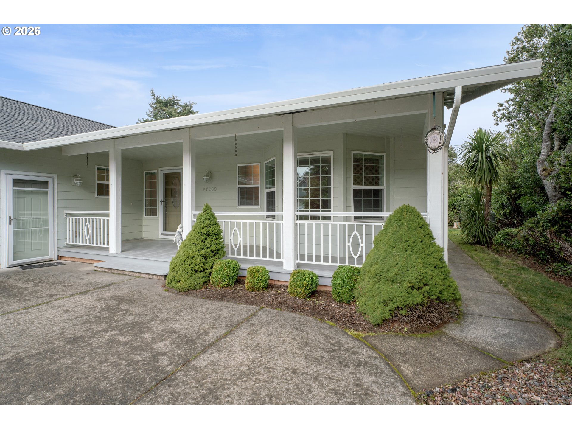 87909 Limpit Lane Florence, OR 97439 - Photo 4 of 48