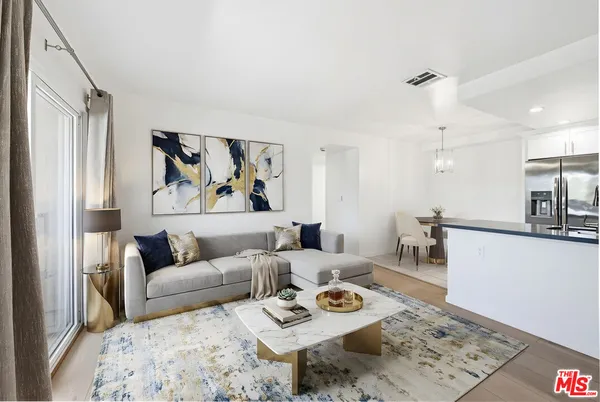 $2,700 | 4810 South La Brea Avenue, Unit 210, Los Angeles, CA 90008