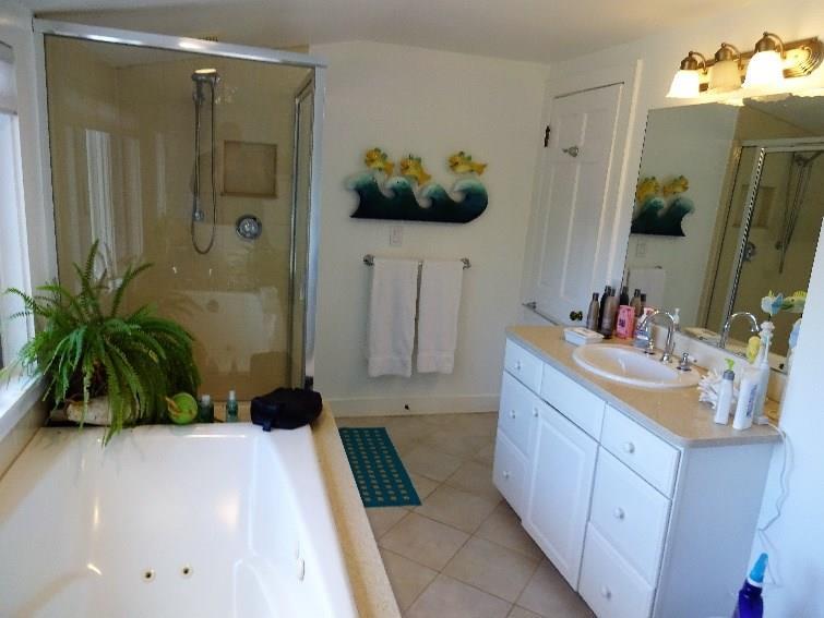 567 Belfast Road Camden, ME 04843 - Photo 18 of 24 Jacuzzi style jetted tub is a great...