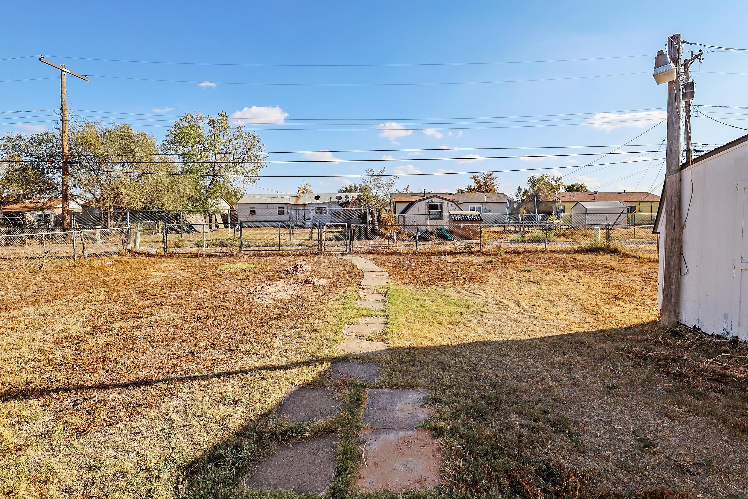 3820 Beaver Drive Amarillo, TX 79107 - Photo 23 of 24 a view of a ocean view