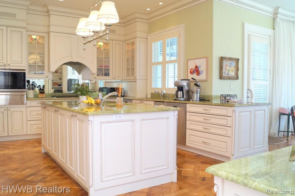 654 Rudgate Road Bloomfield Hills, MI 48304 - Photo 10 of 26 DSC06064.JPG