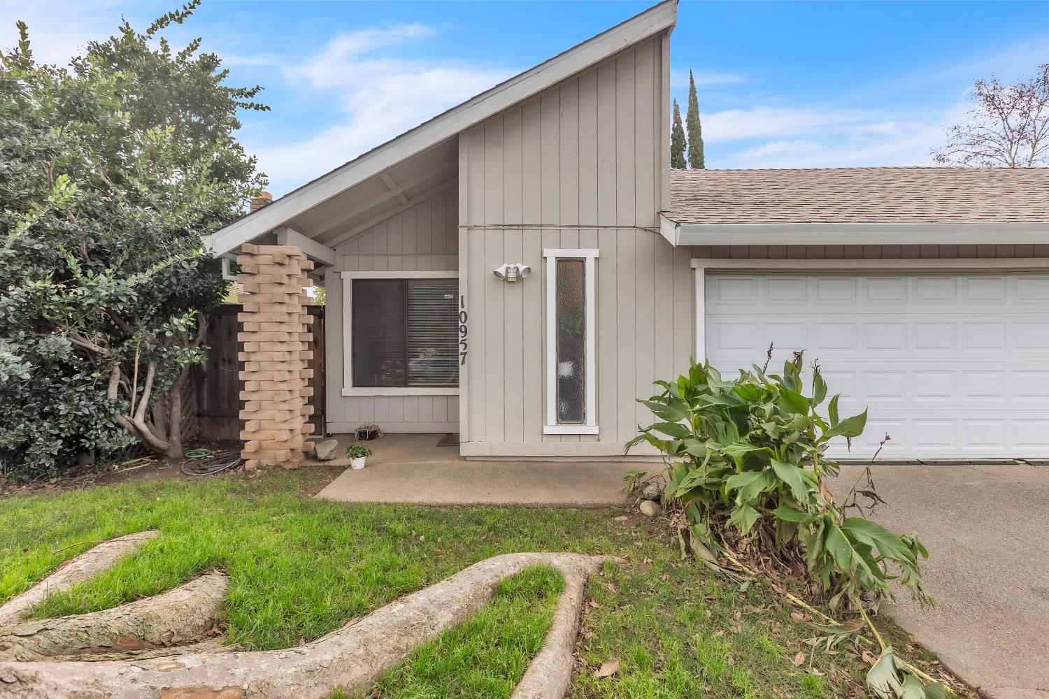 10957 Hirschfeld Way Rancho Cordova, CA 95670 - Photo 4 of 40