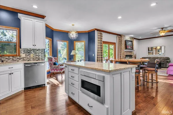 $649,900 | 3411 Pineridge Drive, Newburgh, IN 47630