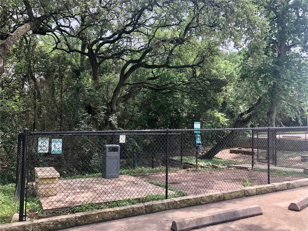 3204 Menchaca Road, Unit 315 Austin, TX 78704 - Photo 20 of 26 a view of a street