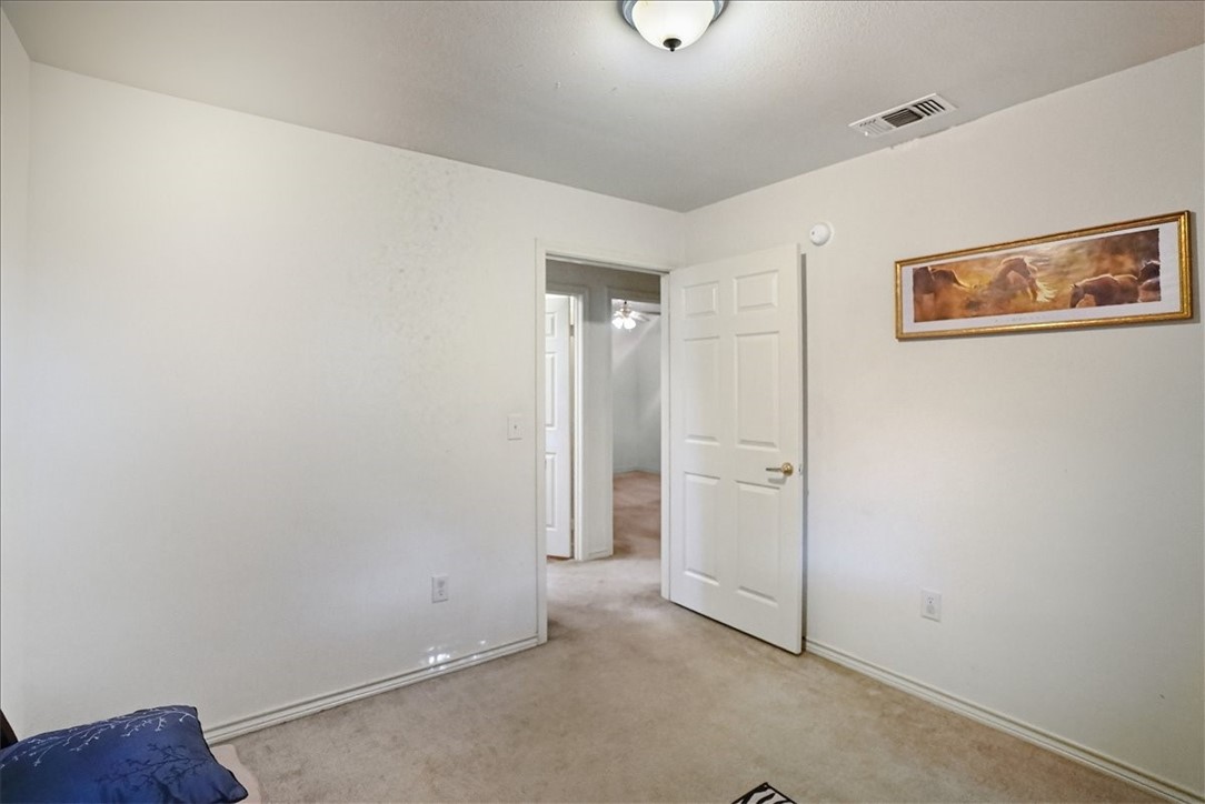 3260 Highway 281 George West, TX 78022 - Photo 11 of 34 an empty room with closet