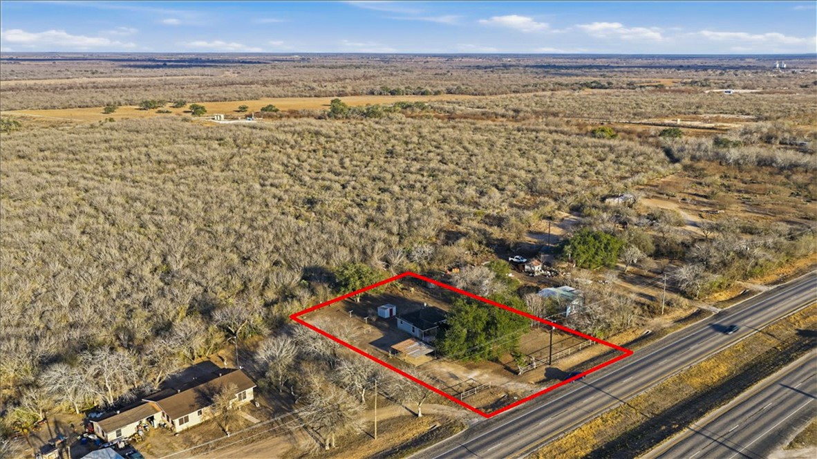 3260 Highway 281 George West, TX 78022 - Photo 26 of 34 a view of an outdoor space